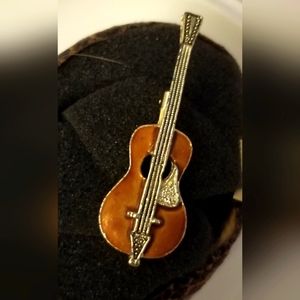 Guitar pin